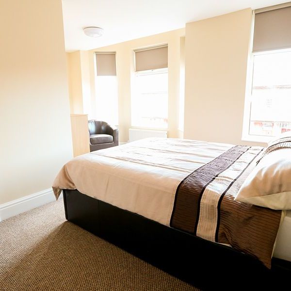 Executive En-Suite 20 mins to City Centre ✅ - Photo 1