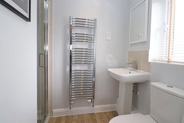 3 bedroom link detached house to rent - Photo 1