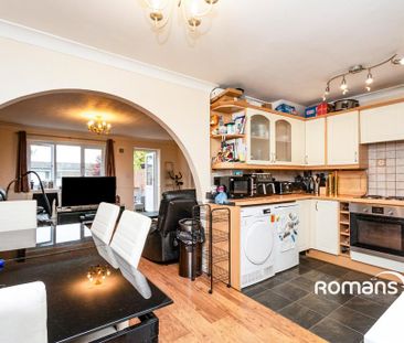 3 bedroom semi-detached house to rent - Photo 3