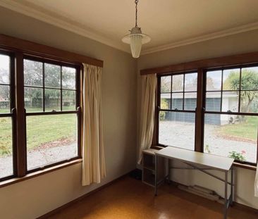 Stunning & Spacious Lansdowne Living - Photo 5