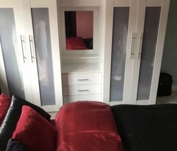 Room in a Shared House, Beckford Road, CR0 - Photo 5