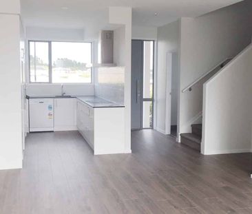 Excellent Townhouse Living - Beachlands - Photo 2