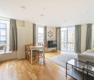 2 Bed Flat, Edgemere House, E14 - Photo 2
