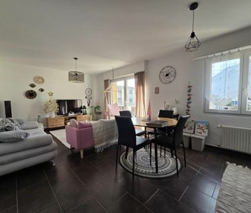 Renovated – spacious 2.5 pces near school with parking space - Photo 1