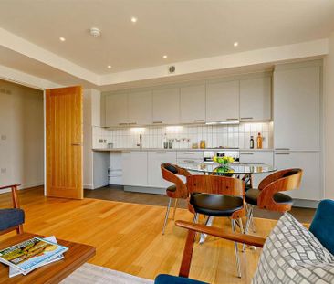 2 bedroom flat to rent - Photo 5