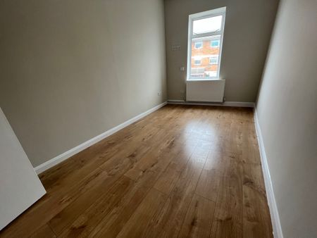 Norwood Road, Southall - Photo 2