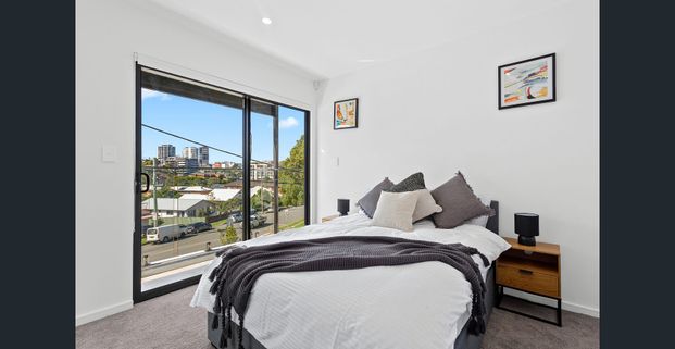 Immaculate townhouse - Photo 1