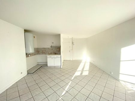 Location Appartement 1 pièce 31m² - Photo 4