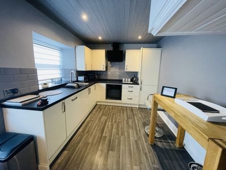 Aberporth, Cardigan, SA43 - Photo 4