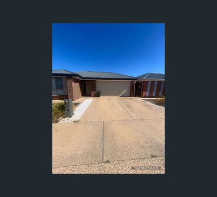 8 Phoenix Avenue, Riverlea Park, SA 5120 - Photo 1
