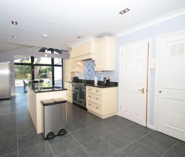 6 bedroom detached house to rent - Photo 6