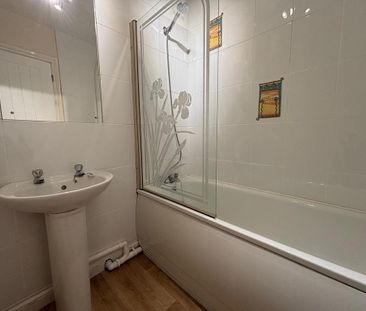 2 bedroom end of terrace house to rent - Photo 6