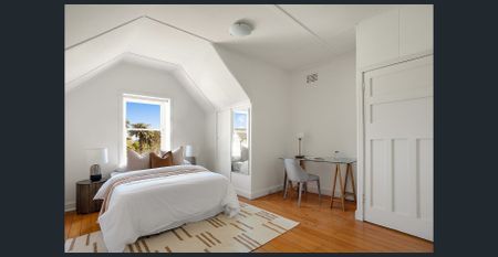 PRESTIGIOUS LIVING IN ONE OF SYDNEY'S MOST SOUGHT AFTER HARBOURSIDE SUBURBS - Photo 4