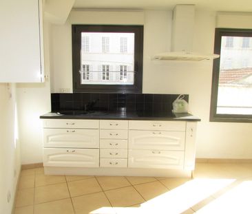 Location Appartement 2 pièces 42m² MARSEILLE 7ème - Photo 6