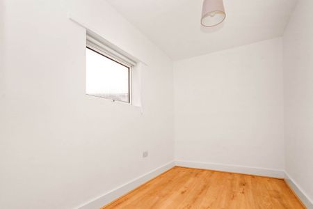 Price £2,150 pcm - Available Now - Unfurnished - Photo 4