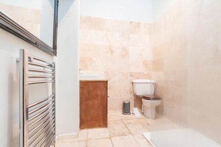 3 bedroom flat to rent - Photo 5