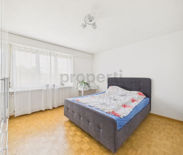 Attractive, light-flooded 3.5-room apartment in Mägenwil - Photo 2
