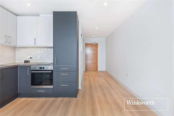 Shakespeare Road, London, N3 - Photo 1