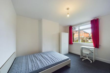 3 bedroom House To Let - Photo 5