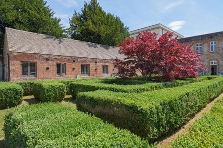 1 bedroom semi-detached bungalow to rent - Photo 3