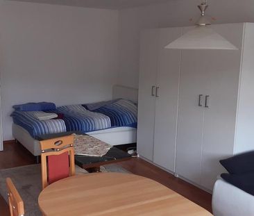 Möbliertes grosses helles Zimmer 33qm&Balkon -4er WG -KVR möglich - Photo 2