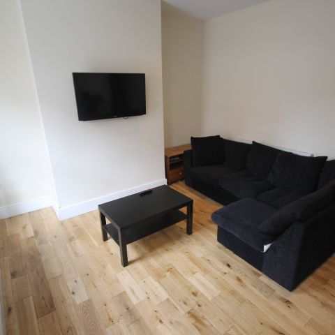 Quarry Street, Woodhouse, Leeds, LS6 2JU - Photo 1