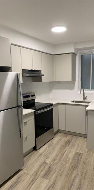 323 - 1255 Sherwood Crescent, Mount Royal - Photo 1