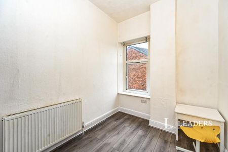 2 bedroom terraced house to rent - Photo 4