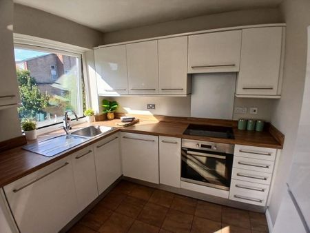 2 bedroom apartment to rent - Photo 4