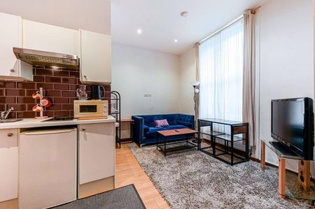 1 bedroom flat to rent - Photo 2