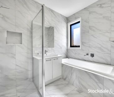 “Brand New 3 Bed Family Home in the Heart of Truganina!!!” - Photo 2