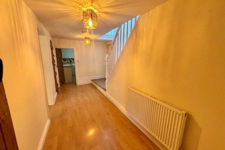 Winsford, Darnhall - Photo 5