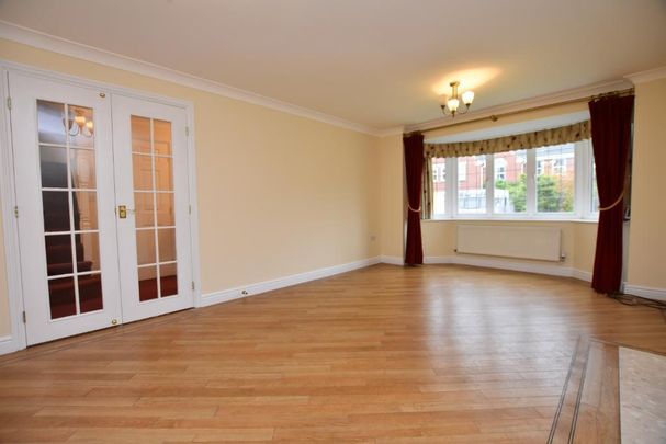 4 bedroom detached house to rent - Photo 1