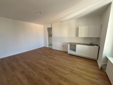 Location Appartement 2 pièces 37m² ST FONS 69190 - Photo 4
