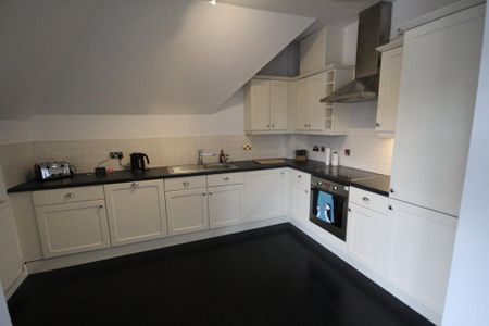 2 bedroom apartment to rent - Photo 4