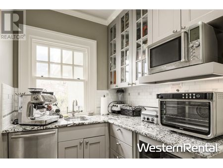 WESBROOK CRESCENT, Vancouver, British Columbia - Photo 2