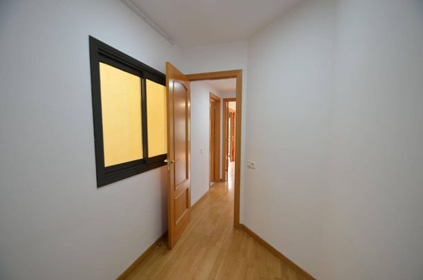 4 bedroom luxury penthouse for rent in Vilanova i la Geltrú, Catalonia - Photo 1