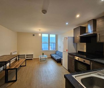 1 bedroom flat to rent - Photo 2