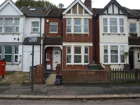 Wealdstone, HA3 - Photo 1