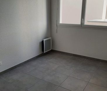 T3 AVEC LOGGIA ET PARKING - Photo 4