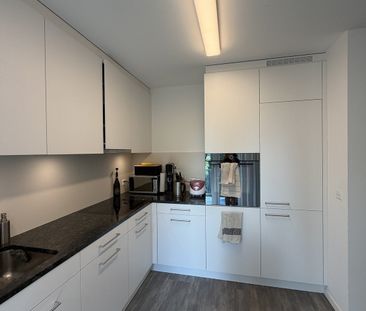 Grosszügige, lichtdurchflutete 3.5 Zimmerwohnung mit zwei Balkonen in Hottingen - Photo 5