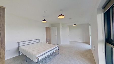 3 bedroom flat to rent - Photo 5