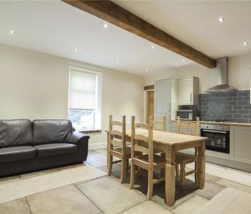 4 bedroom semi-detached house to rent - Photo 3