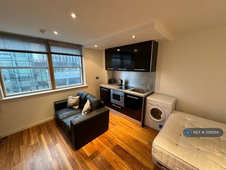 1 bedroom flat to rent - Photo 5