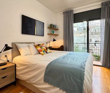 Carrer de Galileu, Barcelona, Catalonia 08014 - Photo 3