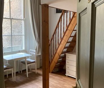 Studio Flat, St. Stephens Gardens, W2 - Photo 2