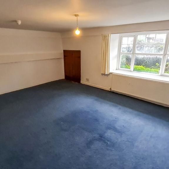 2 bedroom maisonette to rent - Photo 1