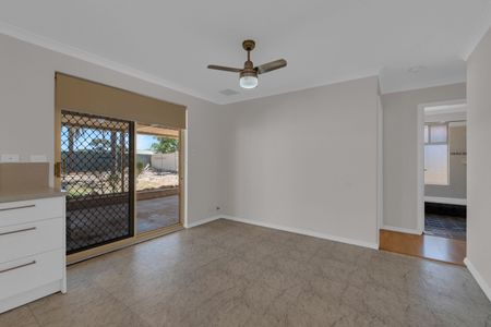 Four Bedroom Home in Waikiki - Photo 2