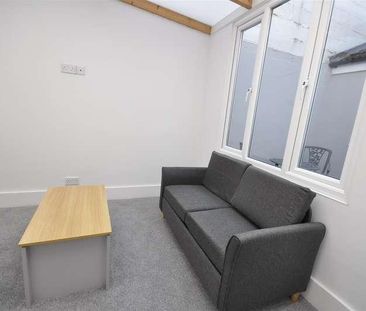 Bennington Street Cheltenham, GL50 - Photo 6