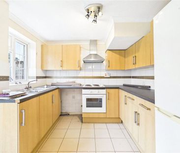 3 bedroom semi-detached house to rent - Photo 6